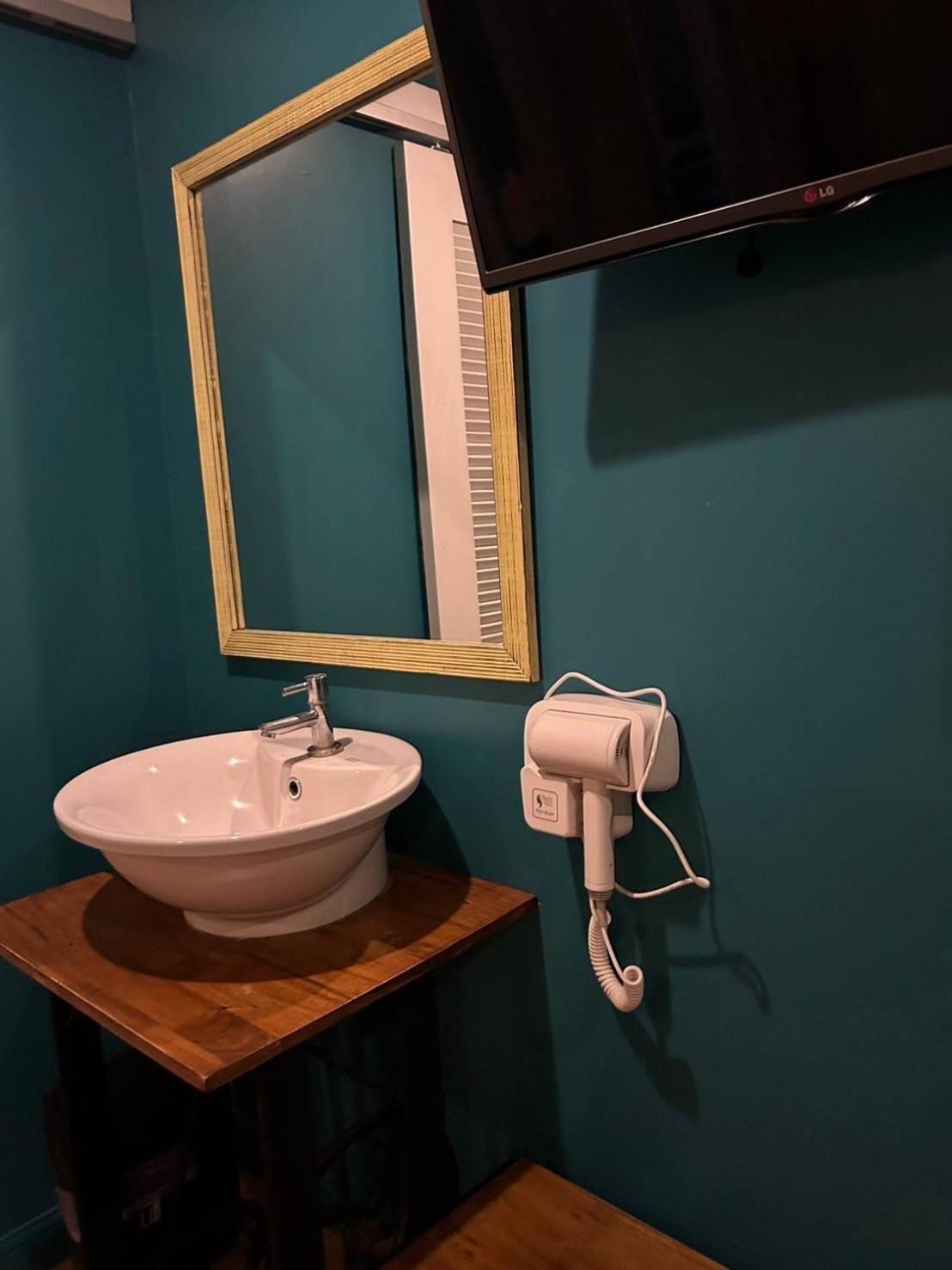 チエンマイ ノーンナンタ ハウス Bed & Breakfast エクステリア 写真